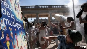 European countries close schools, cancel trains as heatwave set to intensify