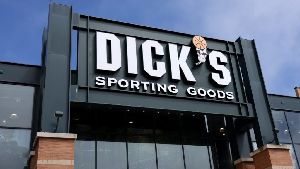 Dick’s Sporting Goods expanding Lids shops to 100 locations