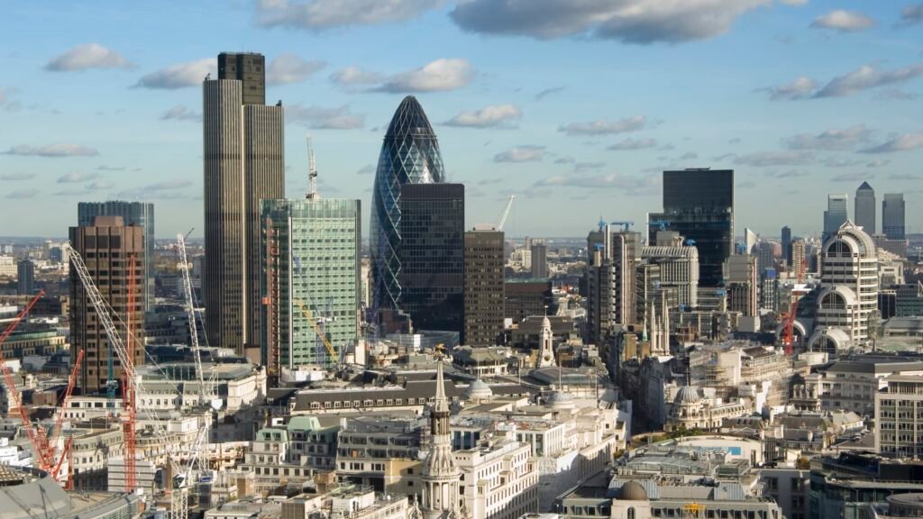 The City of London’s vanishing analysts