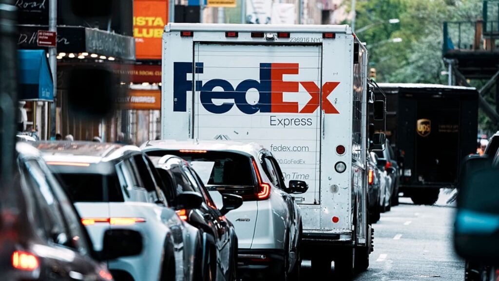 Cramer still likes recently spun FedEx Freight despite the emergence of new rival