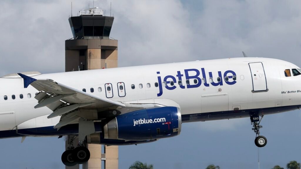 JetBlue to reduce Newark, LaGuardia footprint as it forges ahead in Fort Lauderdale