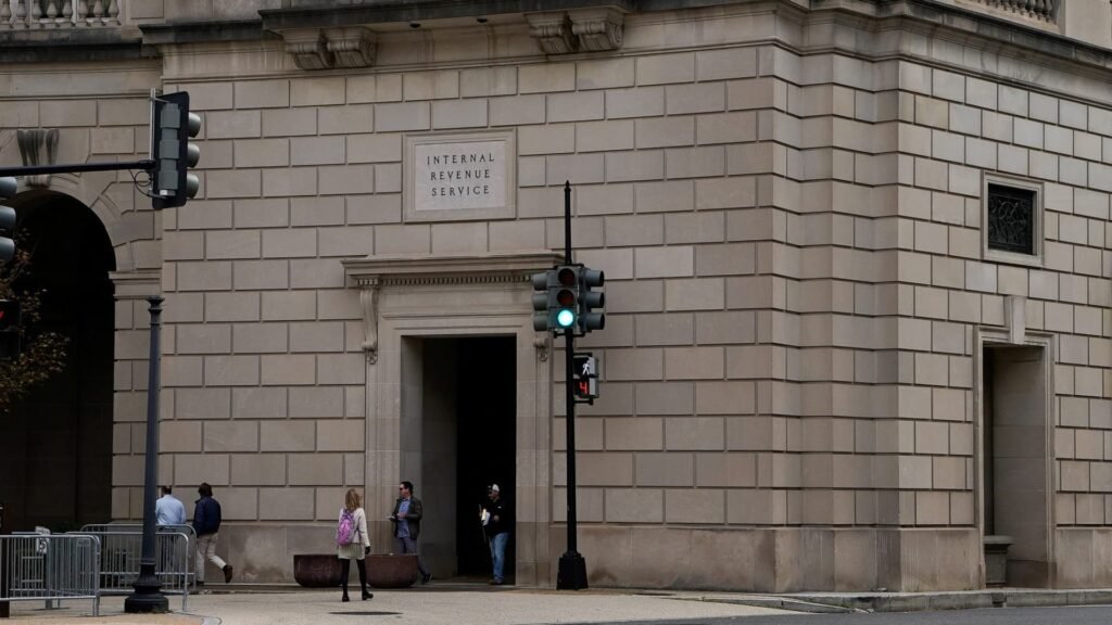 Identity theft victims face ‘unconscionable’ IRS delays, report says