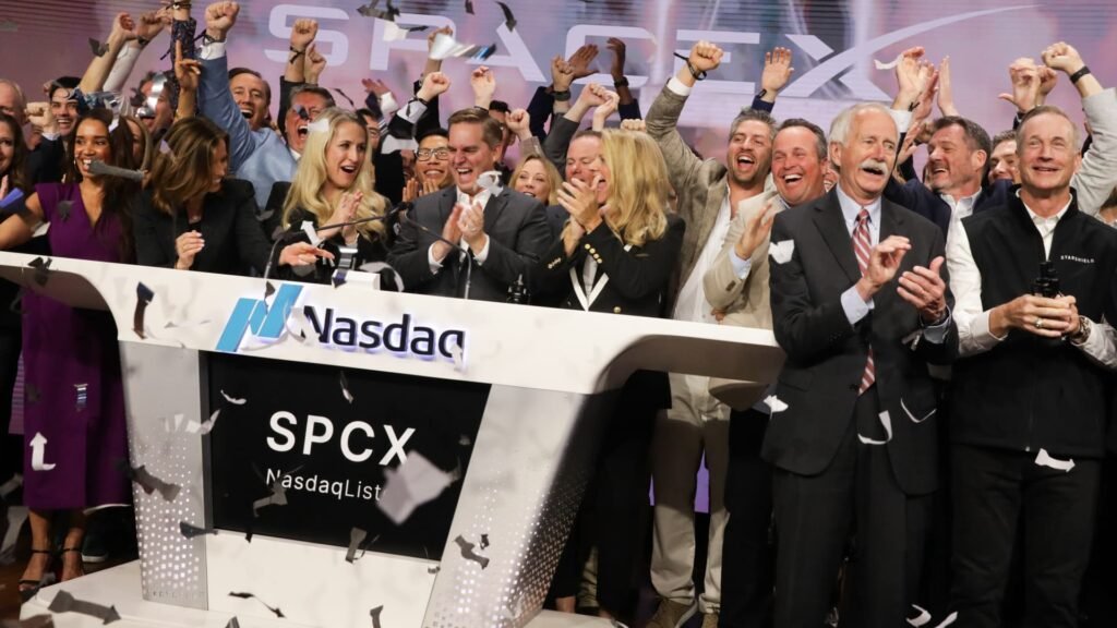 Stocks making the biggest moves premarket: SpaceX, Robinhood, Huntsman & more