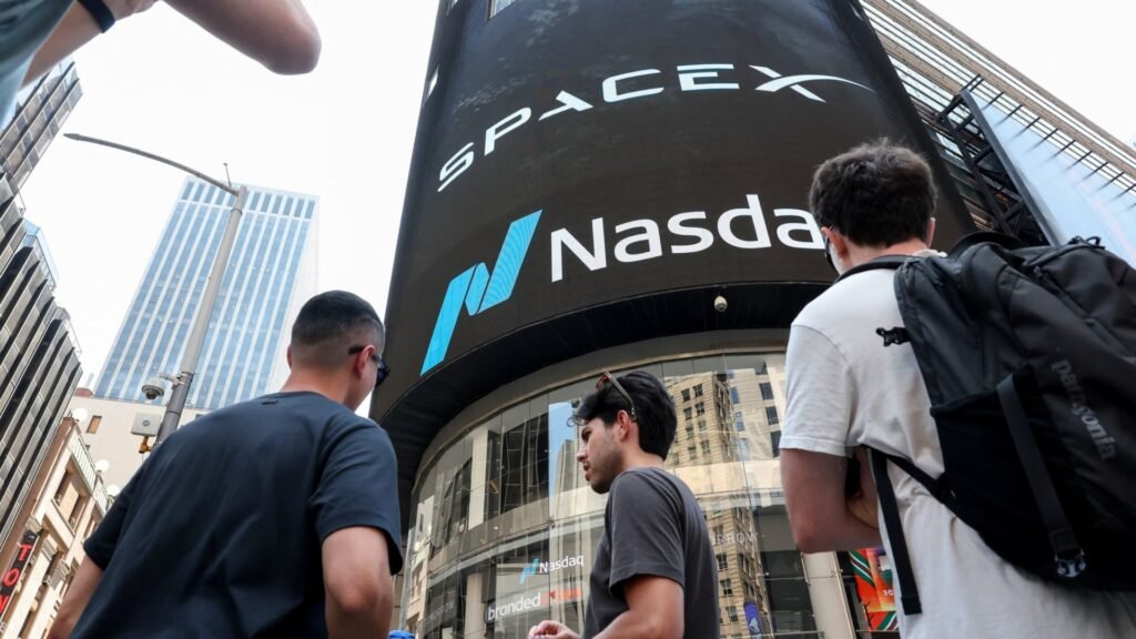 A new analyst is out with coverage on SpaceX. Why KeyBanc thinks the stock could be cut in half