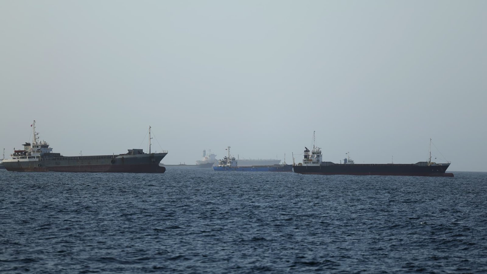 Oil drifts lower as Strait of Hormuz reopens, focus shifts to demand outlook