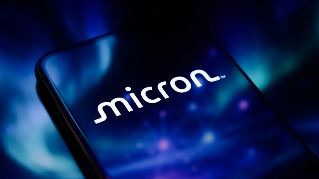 Micron falls 5% in premarket, paring earlier gains amid tech rout