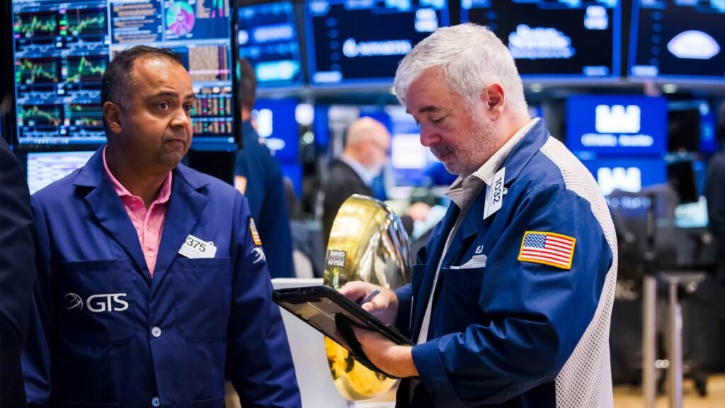 This insurance stock is on an impressive run. How to ride the momentum with less risk