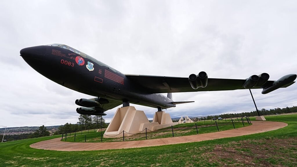 B-52 bomber crashes at Edwards Air Force Base in California