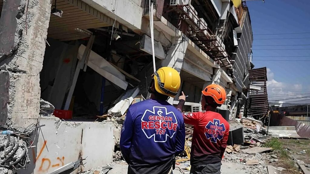 Around 20,000 displaced by Philippine earthquake that killed 37