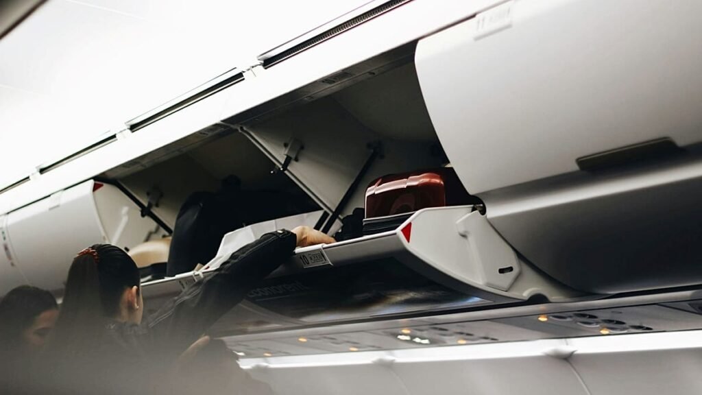 Airlines could lock overhead bins over evacuation safety concerns
