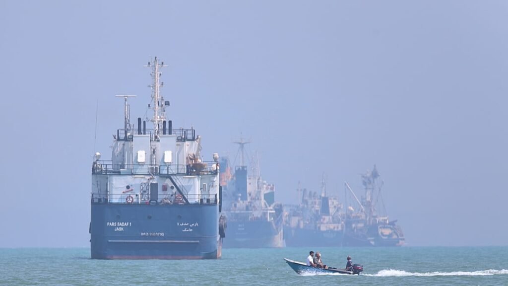Iran recloses Strait of Hormuz, citing Israeli strikes on Lebanon