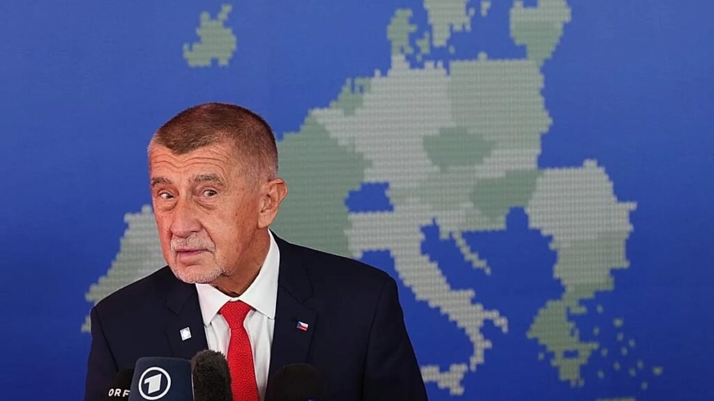 Czech government scraps licence fees for public media