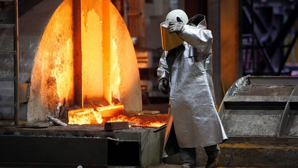 German industrial output rises for the first time this year
