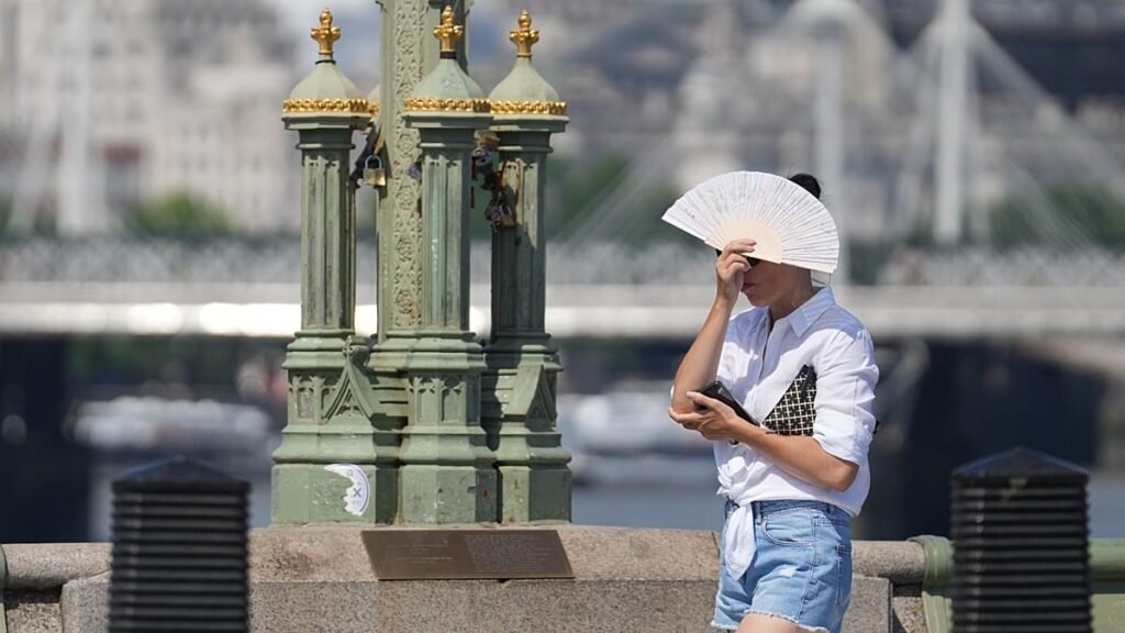 Video. Heatwave scorches Europe from London to Madrid as temperatures near 39C
