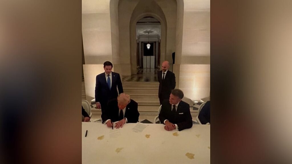 Video. Moment Trump signs US-Iran deal at Palace of Versailles