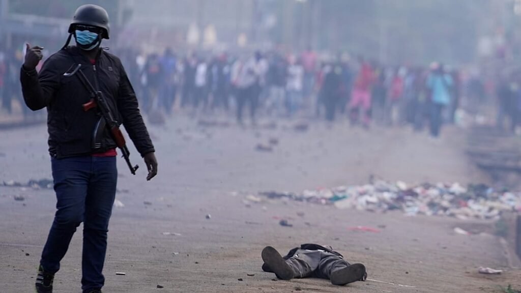 Video. Deadly clashes in Kenya as protesters fight US Ebola quarantine facility