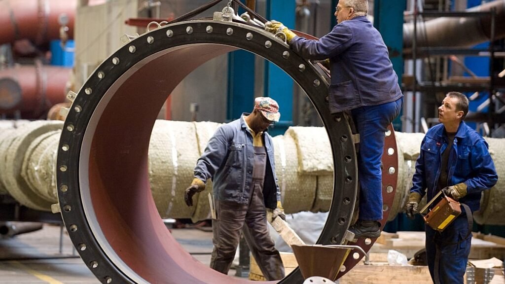 Nearly eight hours apart: Who works the longest weeks in Europe?