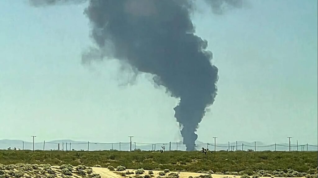 Video. Eight killed in US Air Force B-52 bomber crash in California