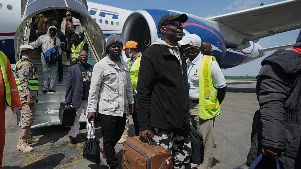 Nigerians fleeing xenophobic attacks in South Africa return home