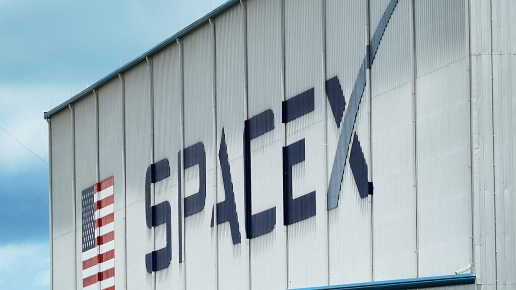 SpaceX has quietly launched a spacecraft almost no one knew existed