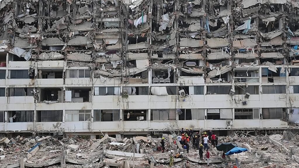 Rescue window closes in Venezuela as quake death toll nears 1,500