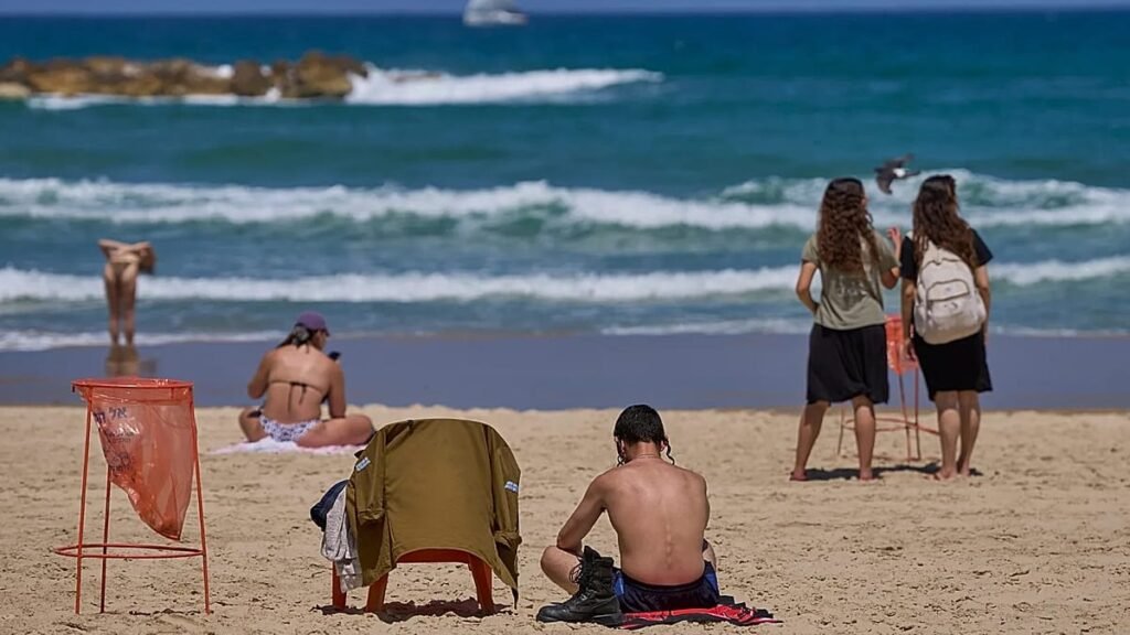 ‘Flesh-rotting’ bacteria could spread on Europe’s beaches as seas warm