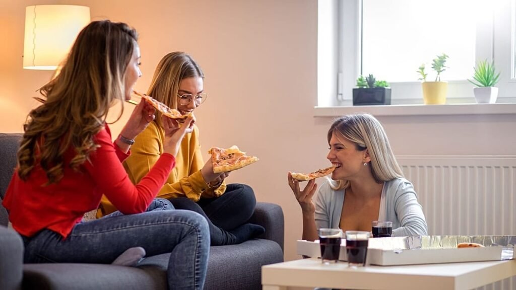 Flatmates share a gut microbiome — even without kissing, study finds