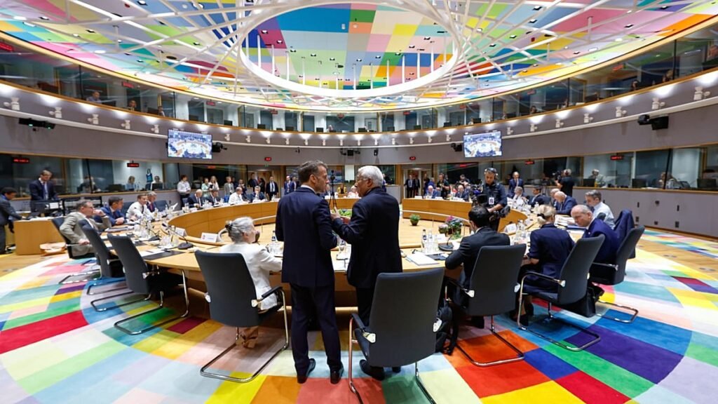 EU leaders aim for October draft deal on €2 trillion budget