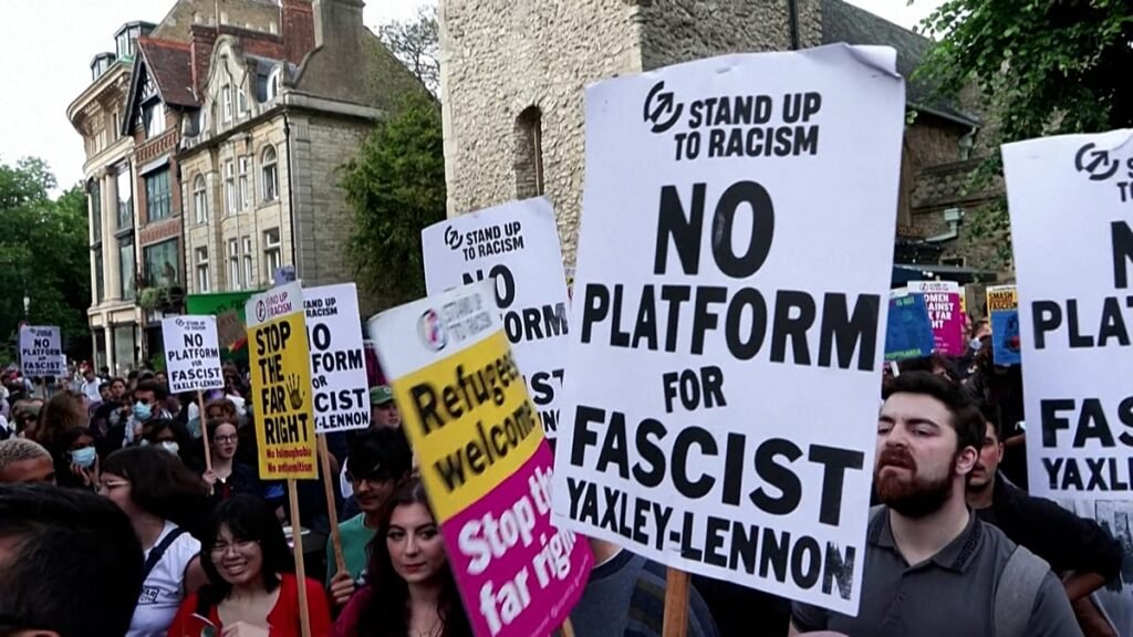 Video. UK: Tommy Robinson’s Oxford Union debate sparks protests and free speech backlash