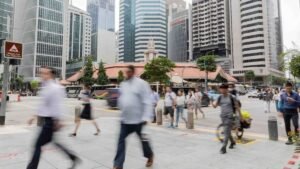 Singapore workers lag global, regional peers in workplace engagement; under-35s more disaffected, study finds