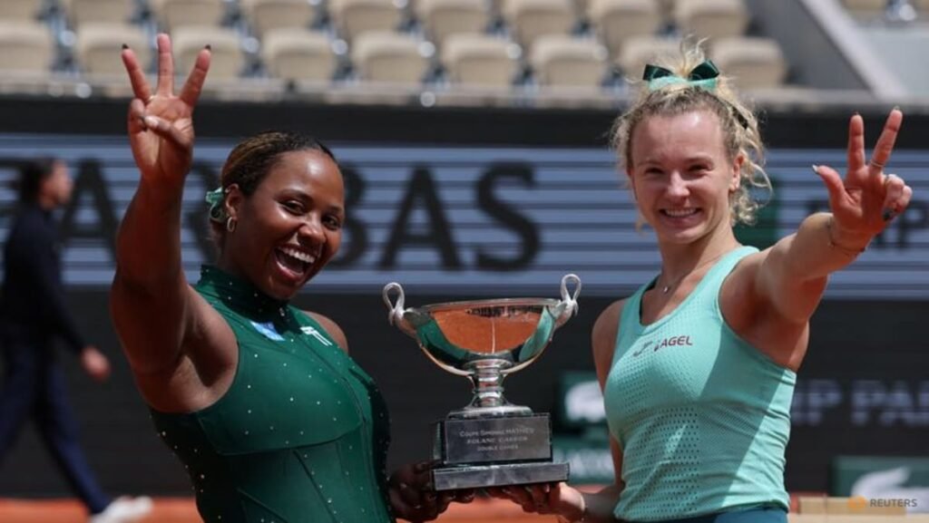Top seeds Siniakova and Townsend clinch French Open women’s doubles title