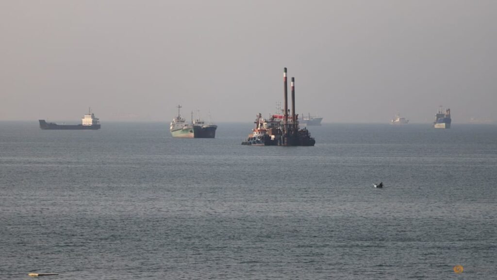 Iran targets US bases in Jordan and the Gulf after Trump orders strikes near Hormuz