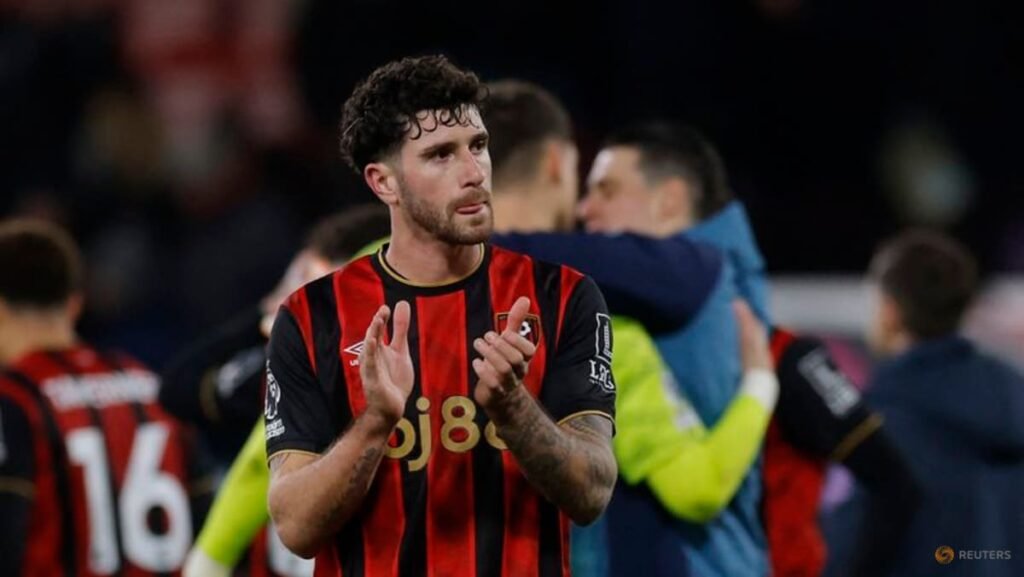 Tottenham sign former Bournemouth defender Senesi