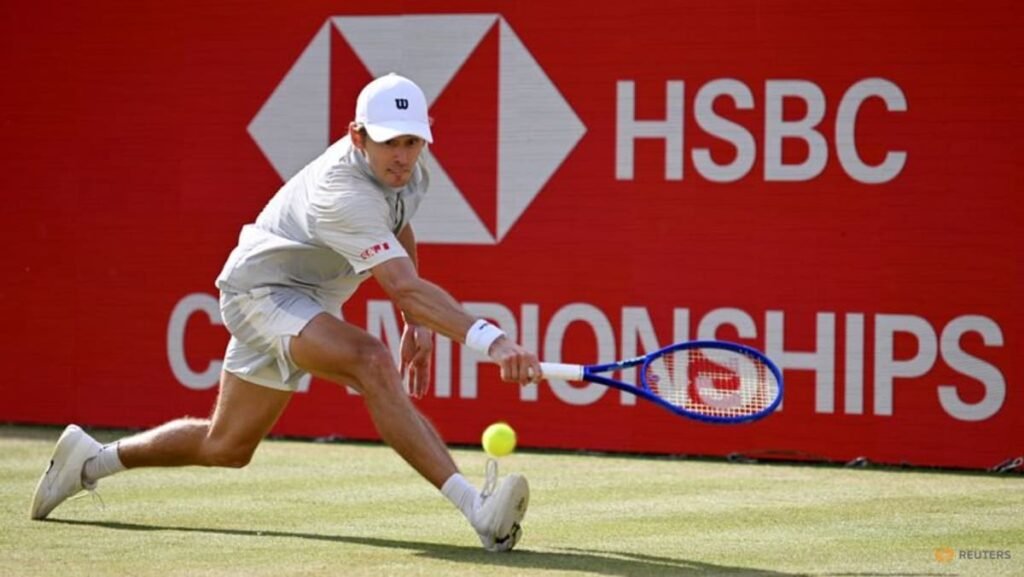 De Minaur up and running at Queen’s, Mensik suffers early defeat