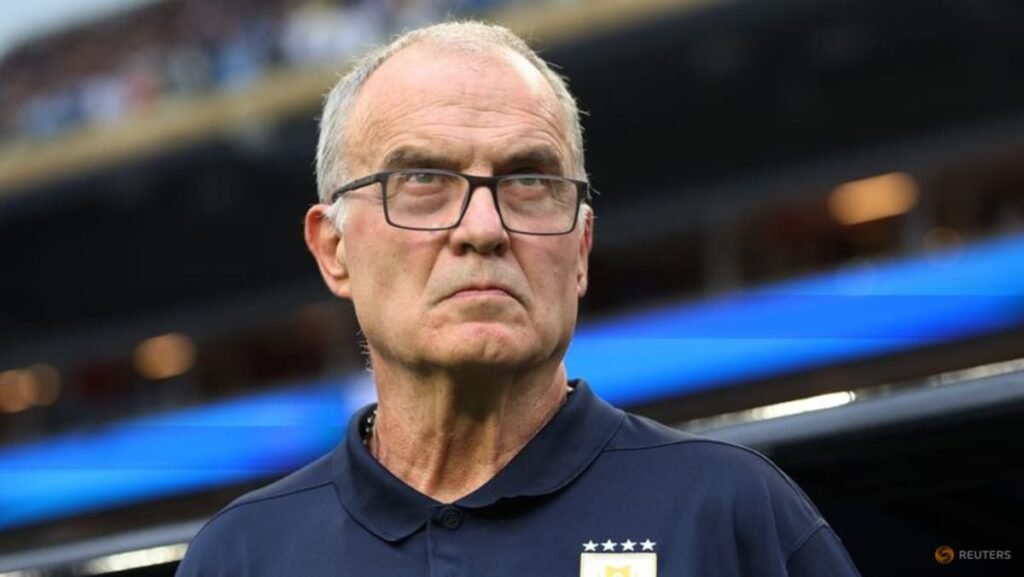 ‘I’m no model’, Bielsa hits out in defence of unorthodox picture pose