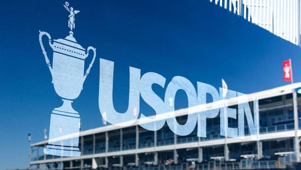 Play resumes at US Open after fog delays first round