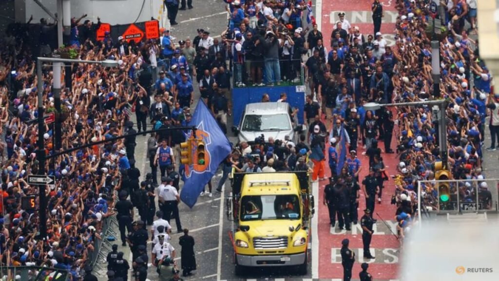 Euphoric Knicks fans flood New York for championship ticker-tape parade