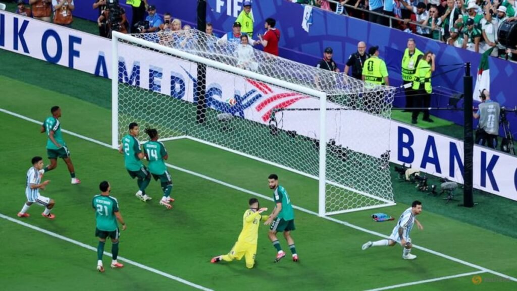 Algeria complain to FIFA about refereeing in loss to Argentina