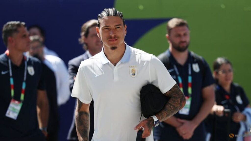 Uruguay drop Nunez for Cape Verde clash as Bielsa packs midfield