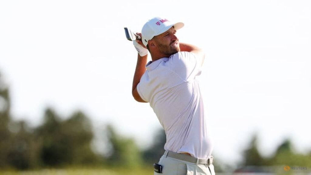Clark wins second US Open golf title