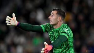 Barcelona keeper Pena to join Greek side Panathinaikos