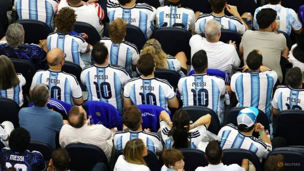 Argentina sings collective happy birthday to Messi