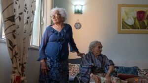 Scientists seek clues to longevity from three Brazilian sisters over 100