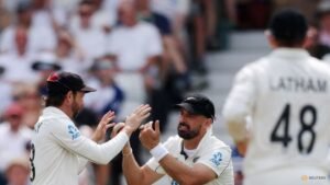 Ravindra puts New Zealand in command against England
