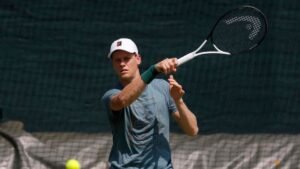 Sinner says he feels better before Wimbledon after French Open heat woes