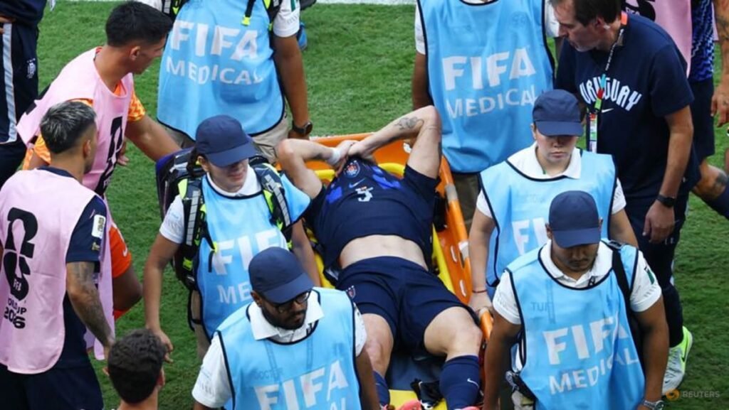 Uruguay’s Ugarte suffers serious knee injury at World Cup
