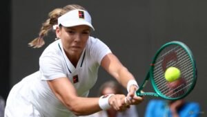 Boulter loss continues British slump, but Swan stops the rot