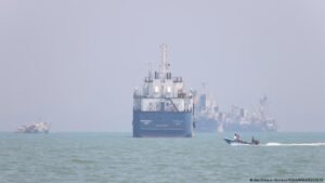 US, Iran give conflicting claims over Hormuz fees