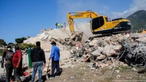 Venezuela: Finding earthquake survivors against the odds