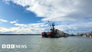 Search suspended for six missing after charter boat sinks near Vancouver
